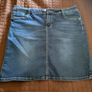 Earl jean denim skirt